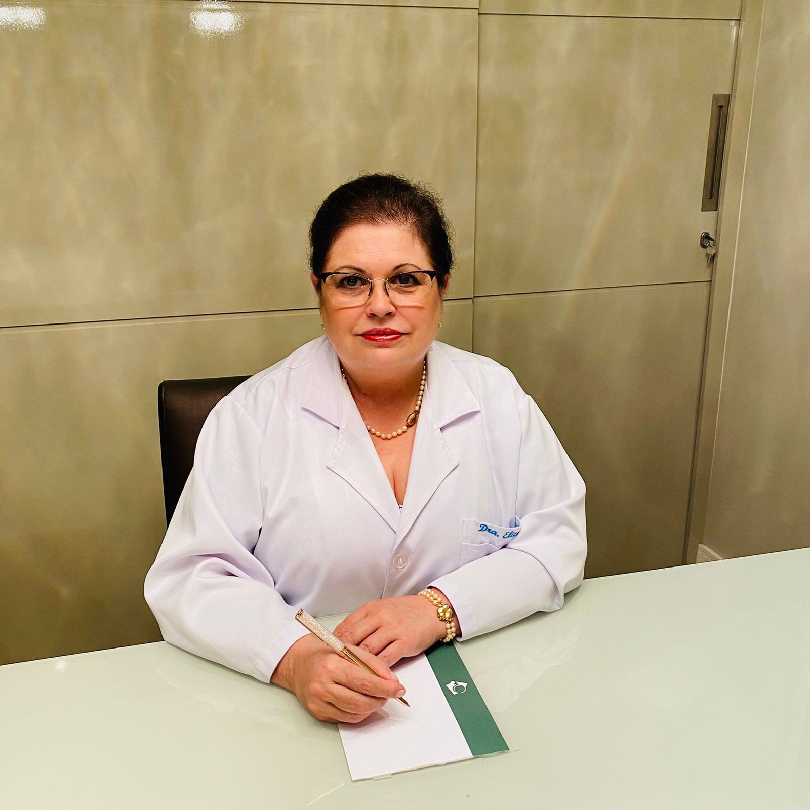 Dra. Elizabeth Greca